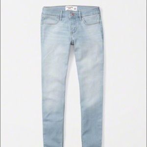 Light wash Abercrombie skinny jeans